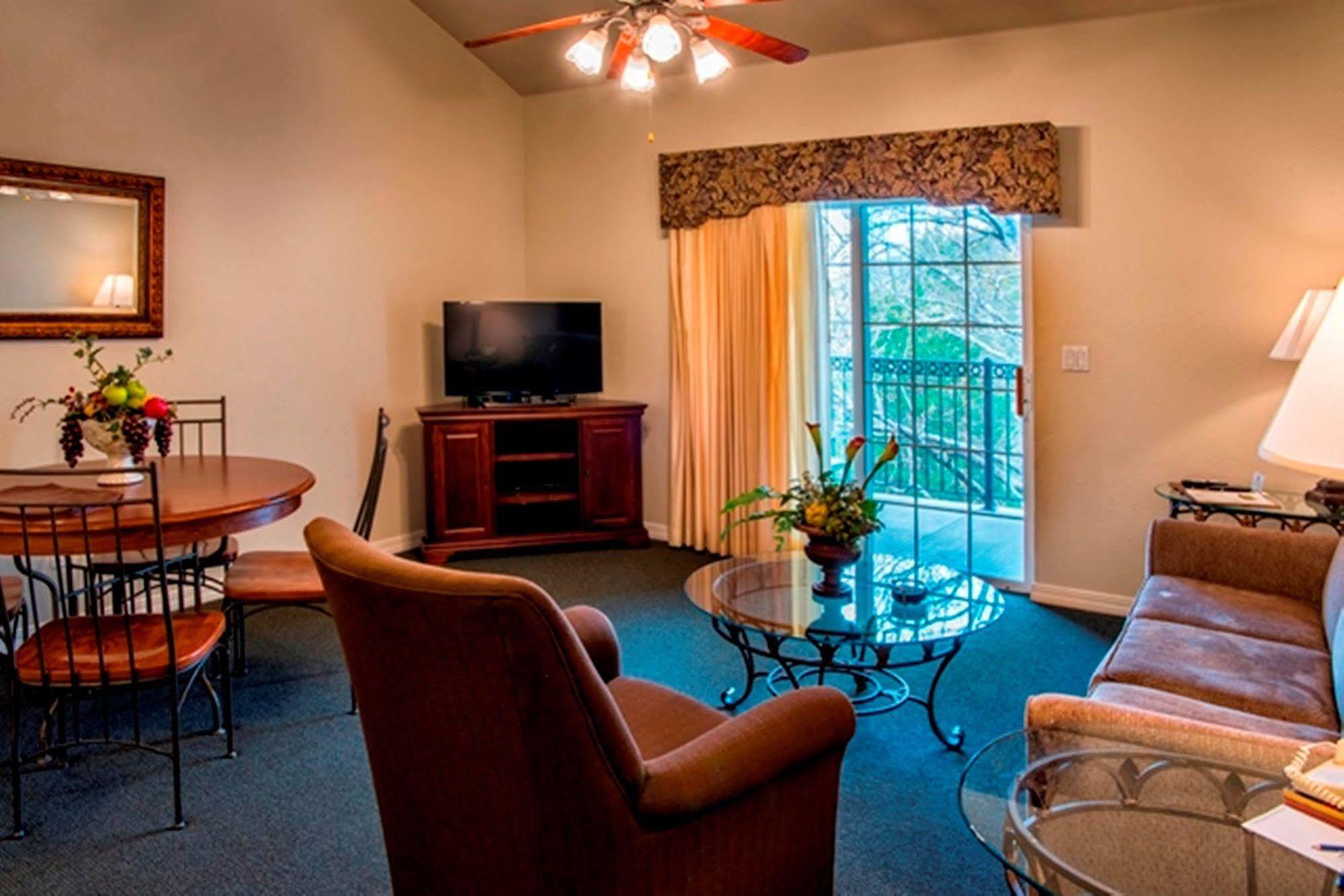 French Quarter Resort Branson Exterior photo